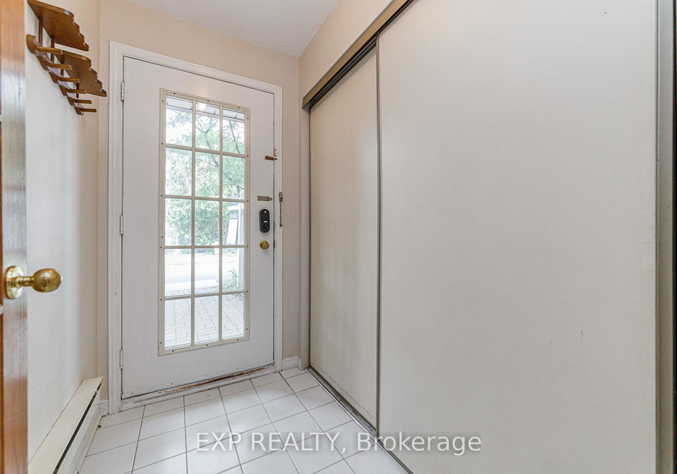 8-maclean-street-ottawa-ontario-x13718876