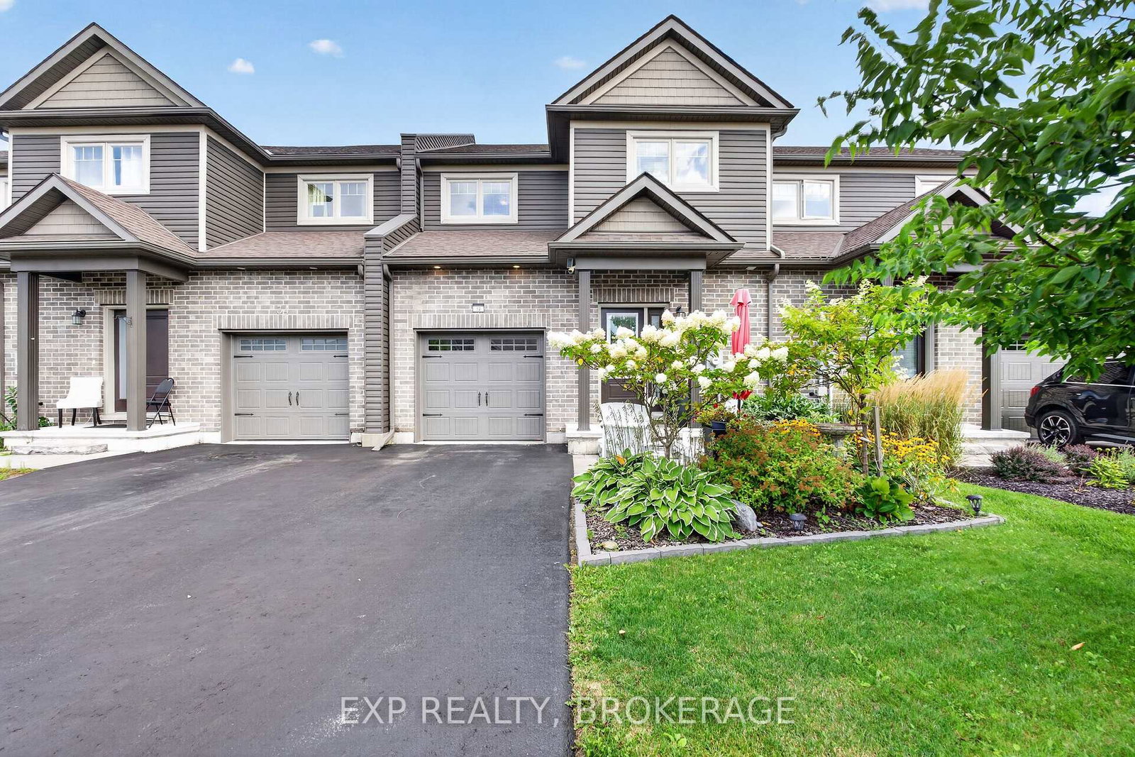 32-curtis-street-prince-edward-county-ontario-x13718894