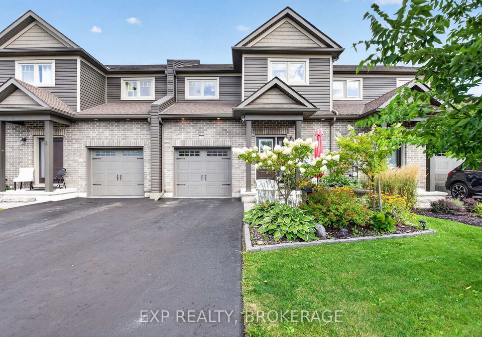 32-curtis-street-prince-edward-county-ontario-x13718894