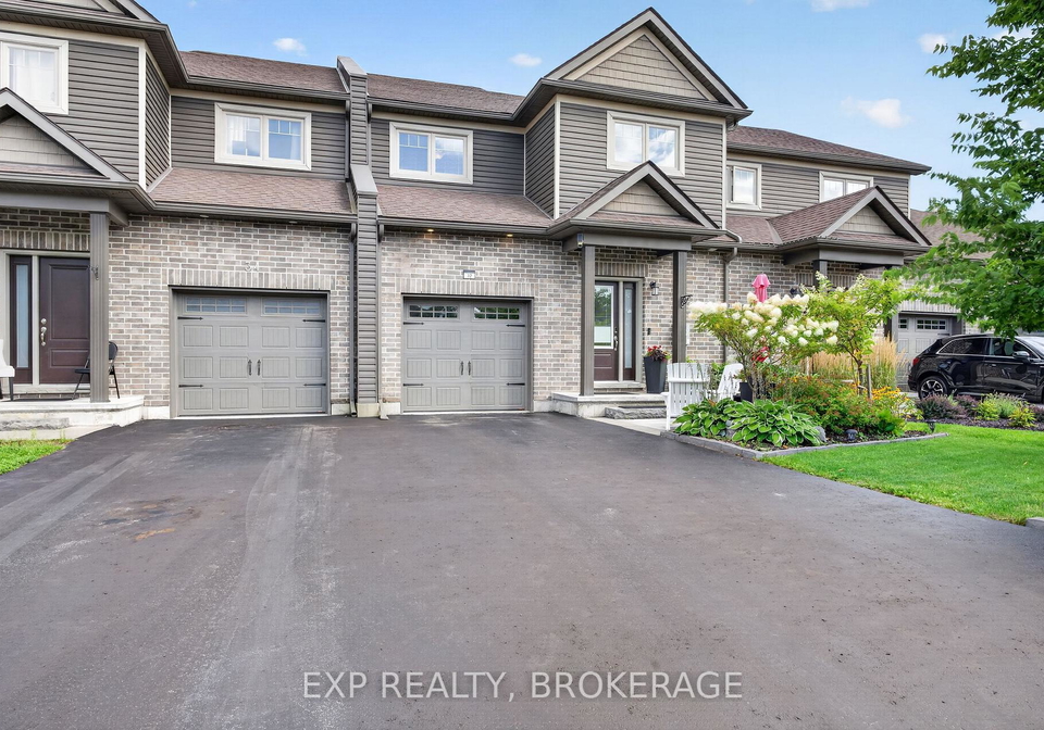 32-curtis-street-prince-edward-county-ontario-x13718894
