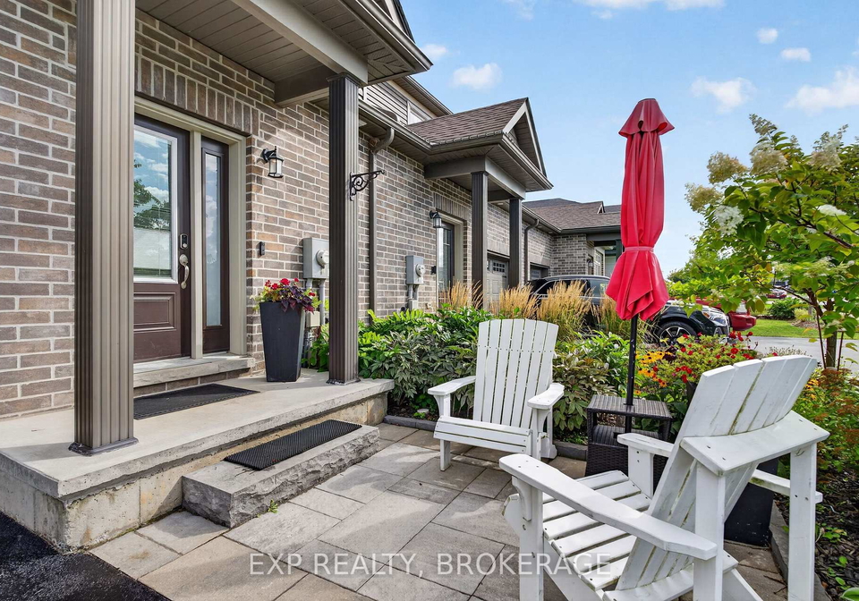 32-curtis-street-prince-edward-county-ontario-x13718894