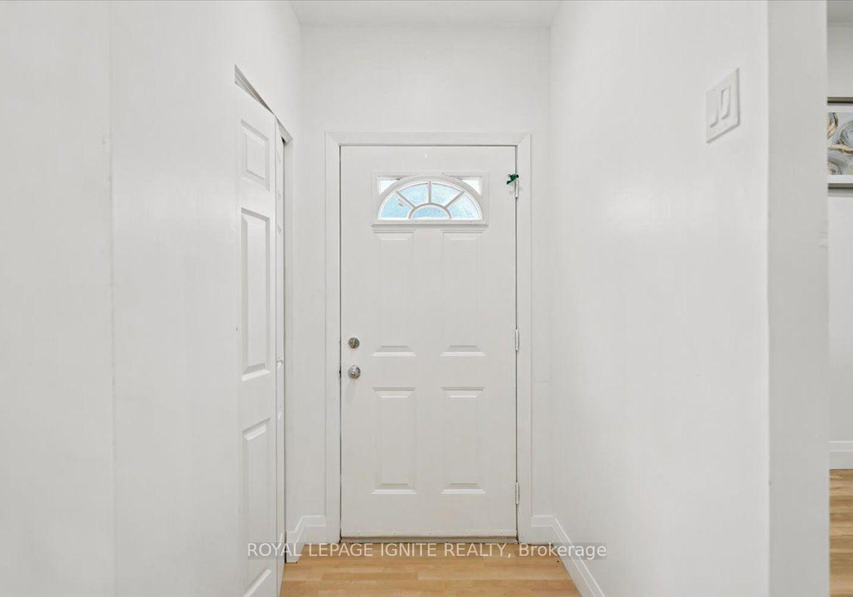 6-upton-crescent-guelph-ontario-x13719014