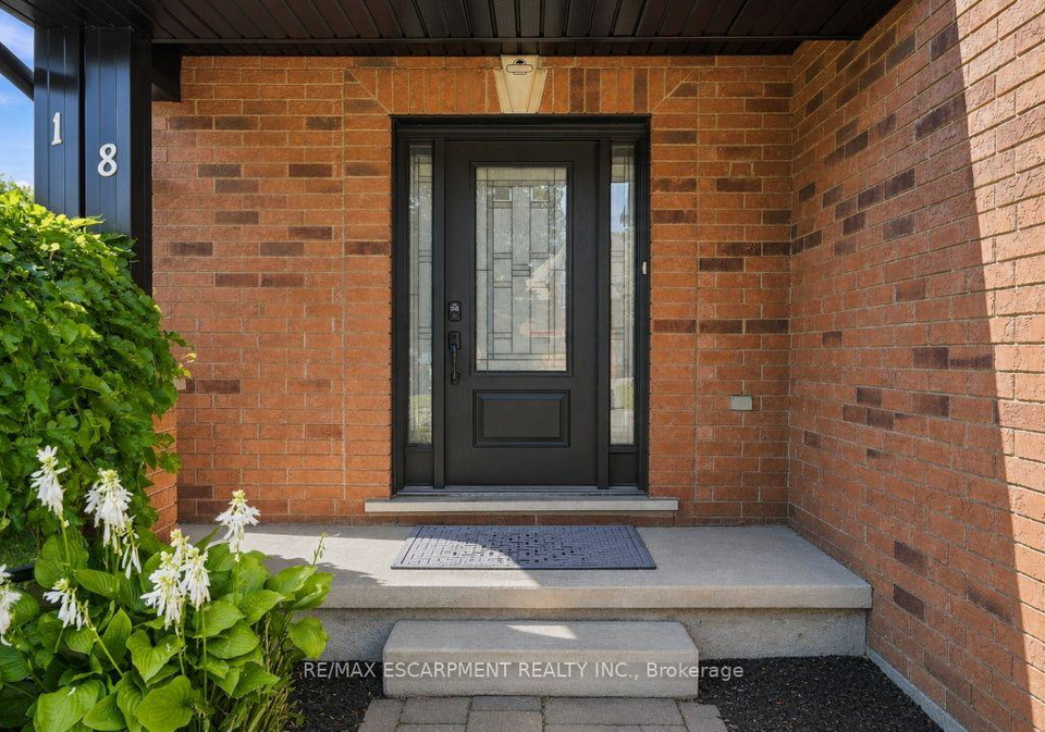 18-sable-drive-hamilton-ontario-x13719360
