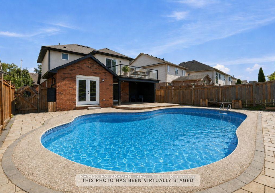 18-sable-drive-hamilton-ontario-x13719360