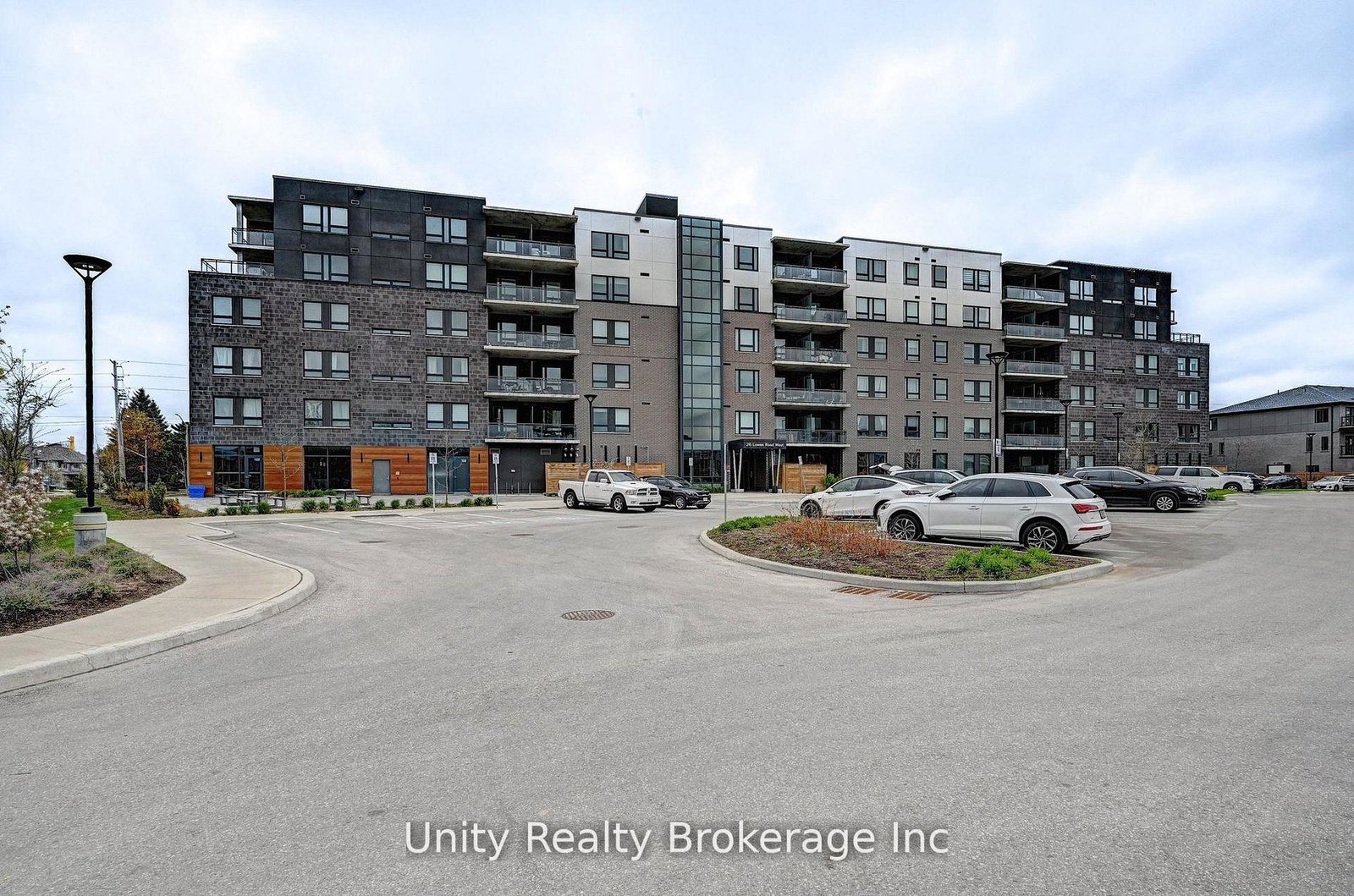 26-lowes-street-guelph-ontario-x13719422