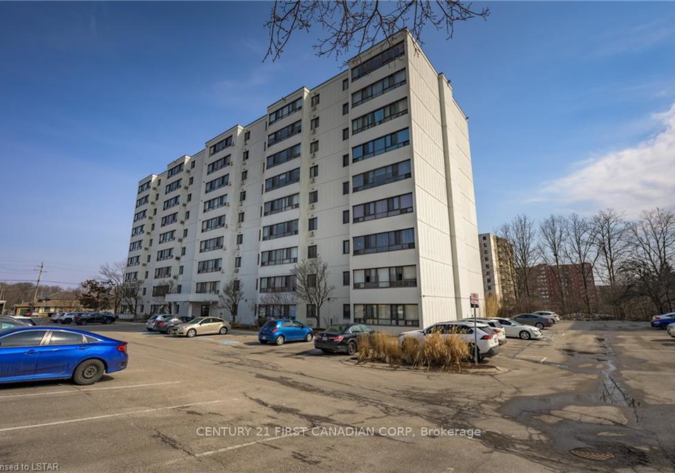 135-baseline-road-w-london-south-ontario-x13719516