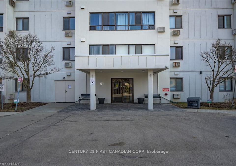 135-baseline-road-w-london-south-ontario-x13719516