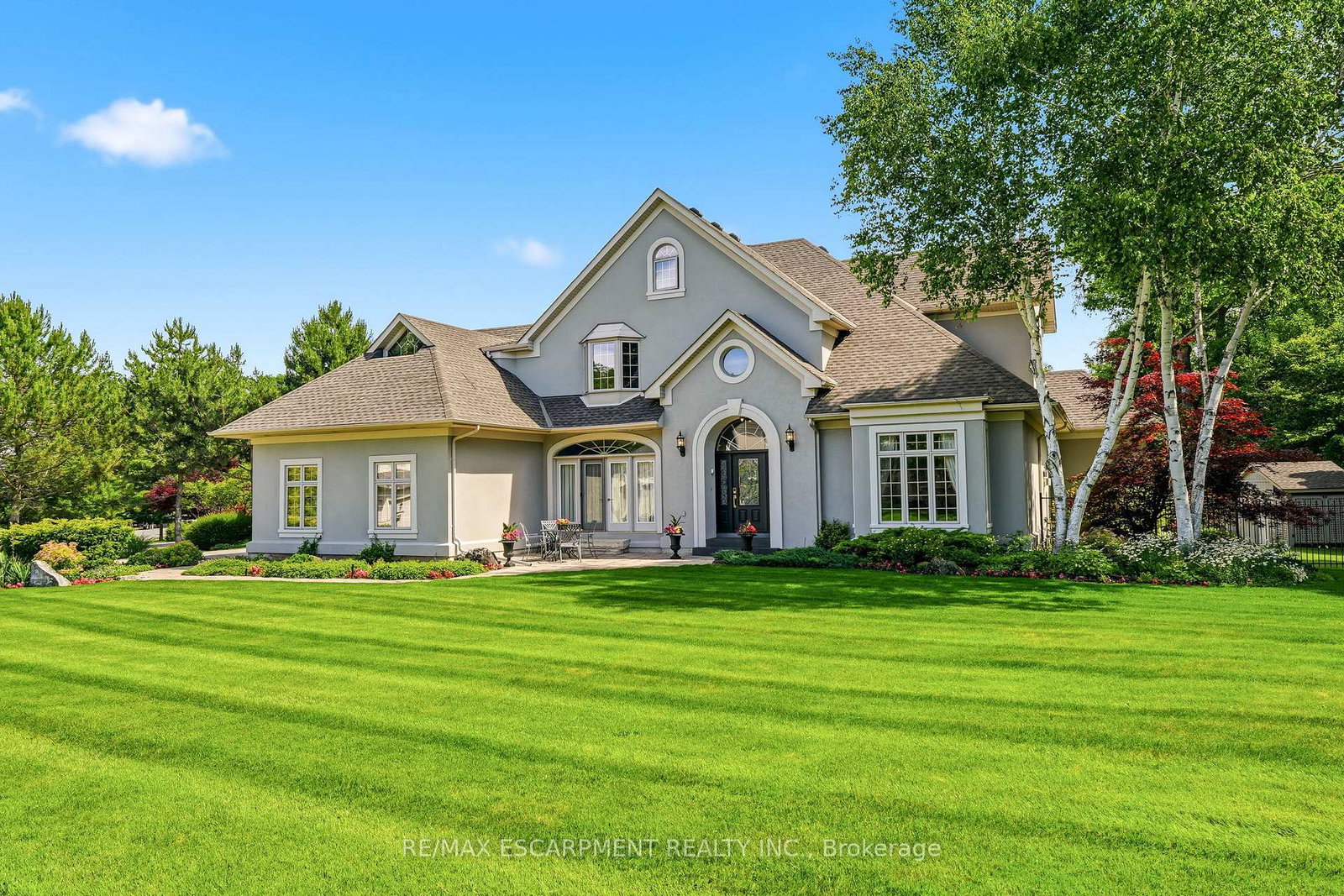 28-millcreek-court-hamilton-ontario-x13719690