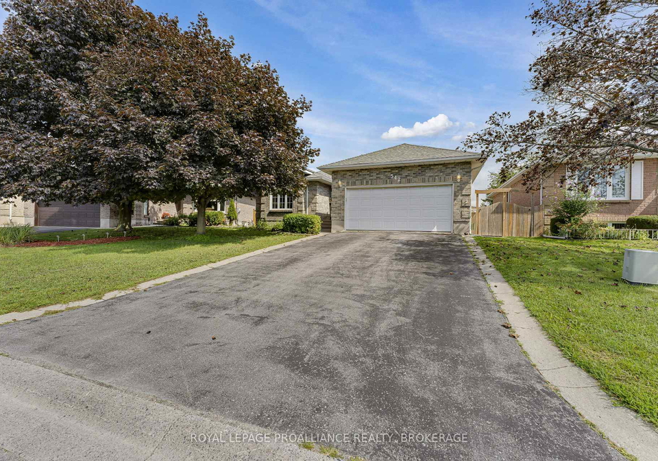 542-davis-drive-kingston-ontario-x13719696