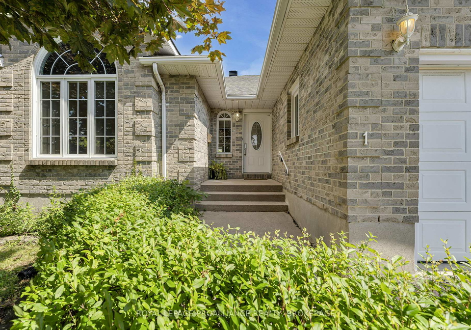 542-davis-drive-kingston-ontario-x13719696
