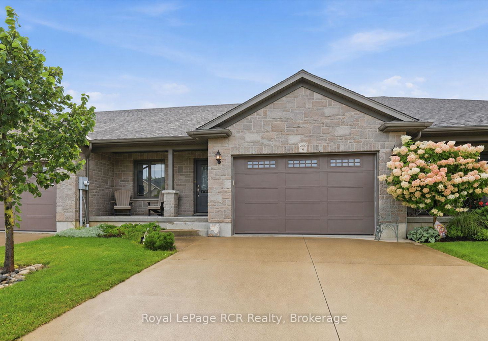 250-krotz-street-e-north-perth-ontario-x13719930