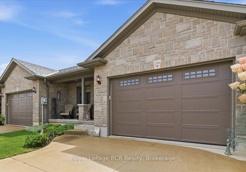 250-krotz-street-e-north-perth-ontario-x13719930