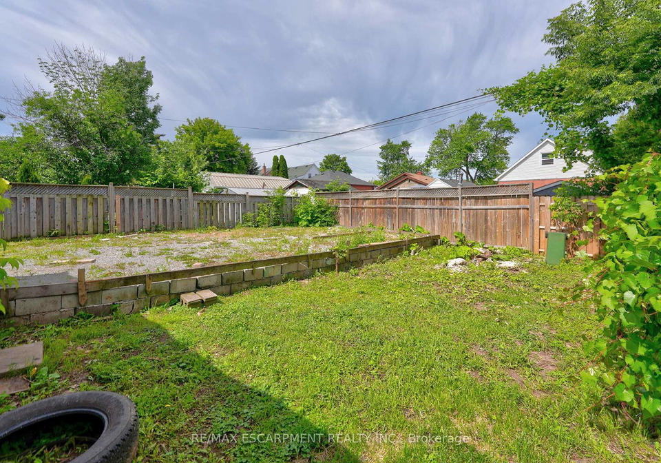 689-burgess-avenue-hamilton-ontario-x13719984