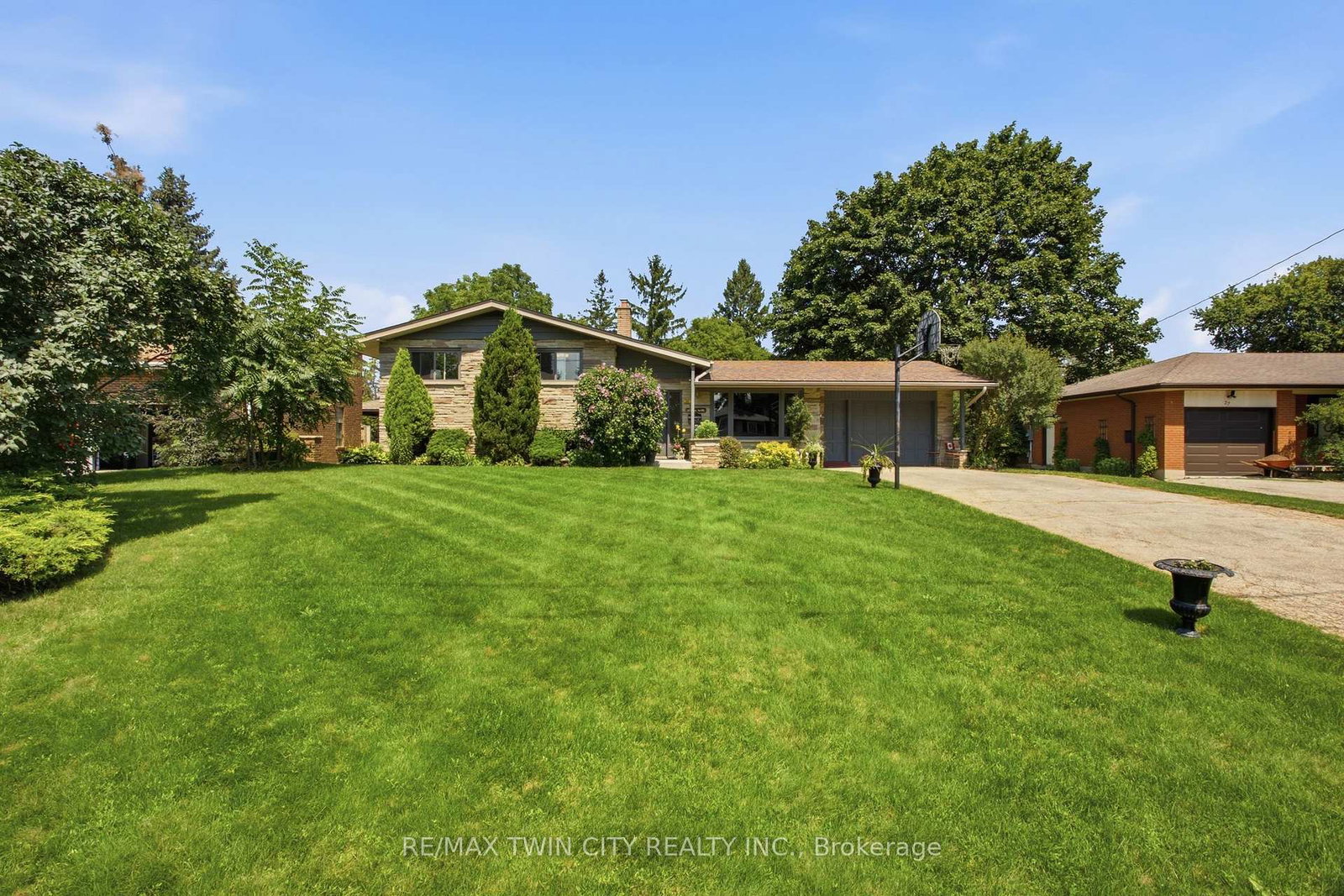 28-alice-crescent-wilmot-ontario-x13720184
