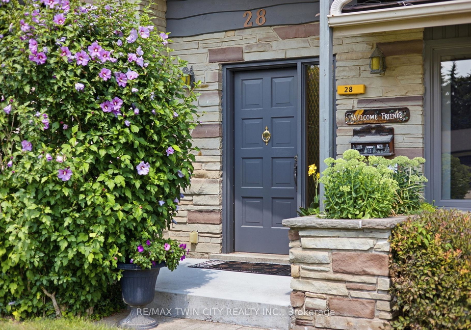 28-alice-crescent-wilmot-ontario-x13720184