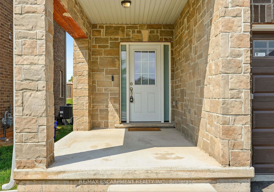 67-pinot-crescent-hamilton-ontario-x13720206