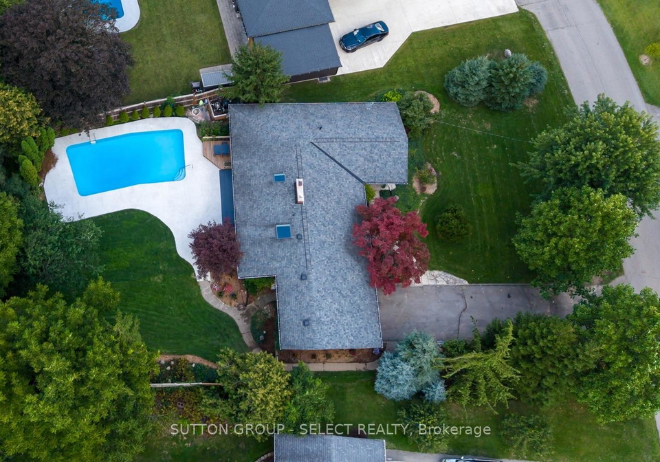 10-northcrest-drive-london-north-ontario-x13720608