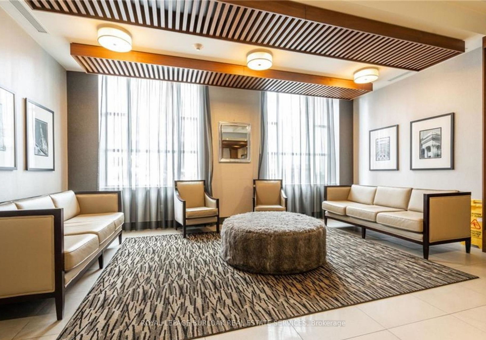 150-main-street-w-hamilton-ontario-x13720662