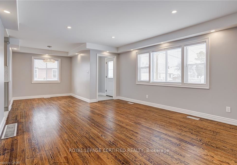 54-duncombe-drive-hamilton-ontario-x13720678