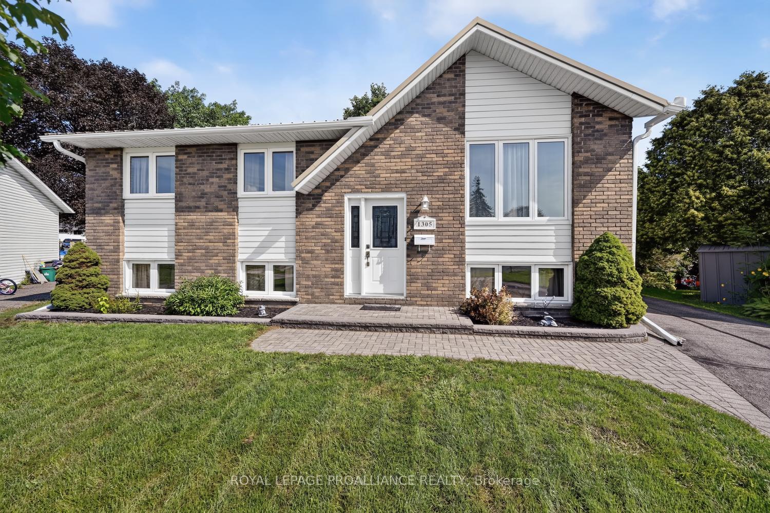 1305-brockmount-place-brockville-ontario-x13720828