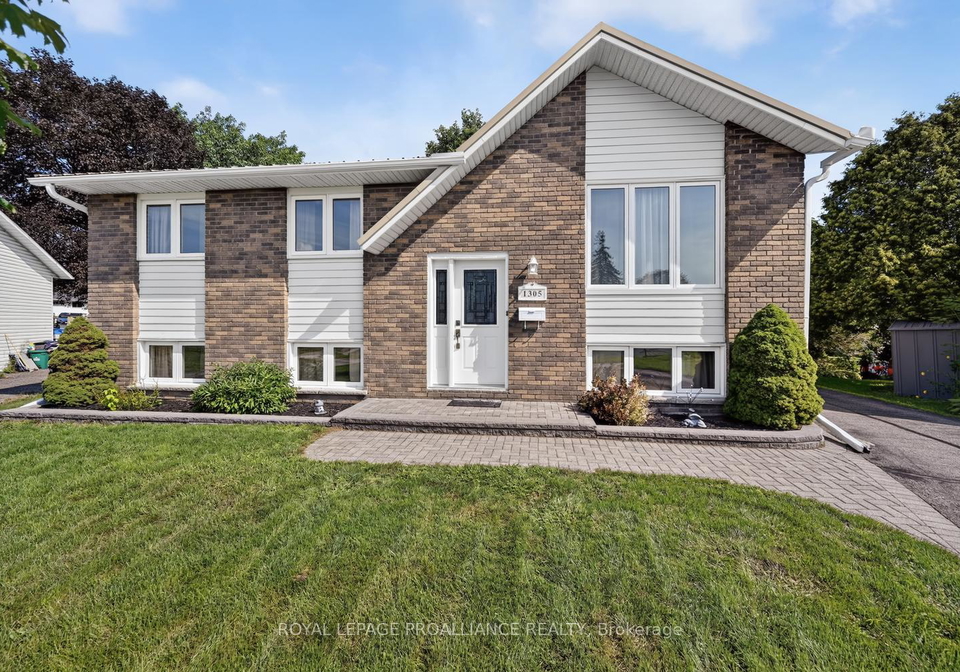 1305-brockmount-place-brockville-ontario-x13720828