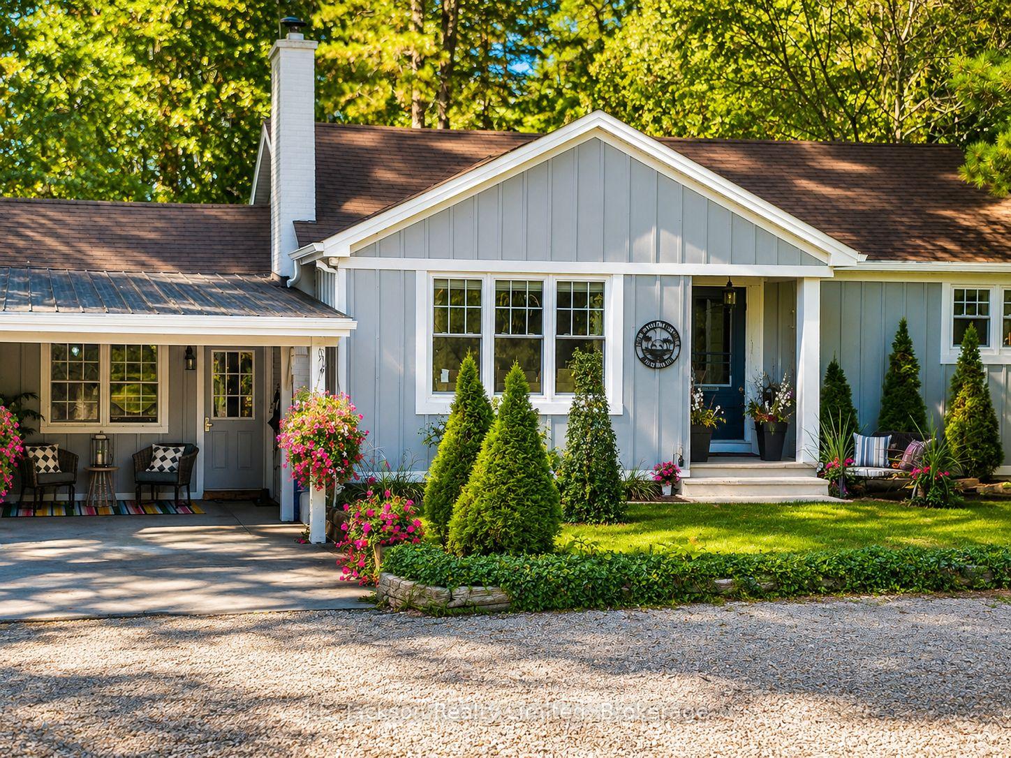 285-ontario-street-lambton-shores-ontario-x13721076