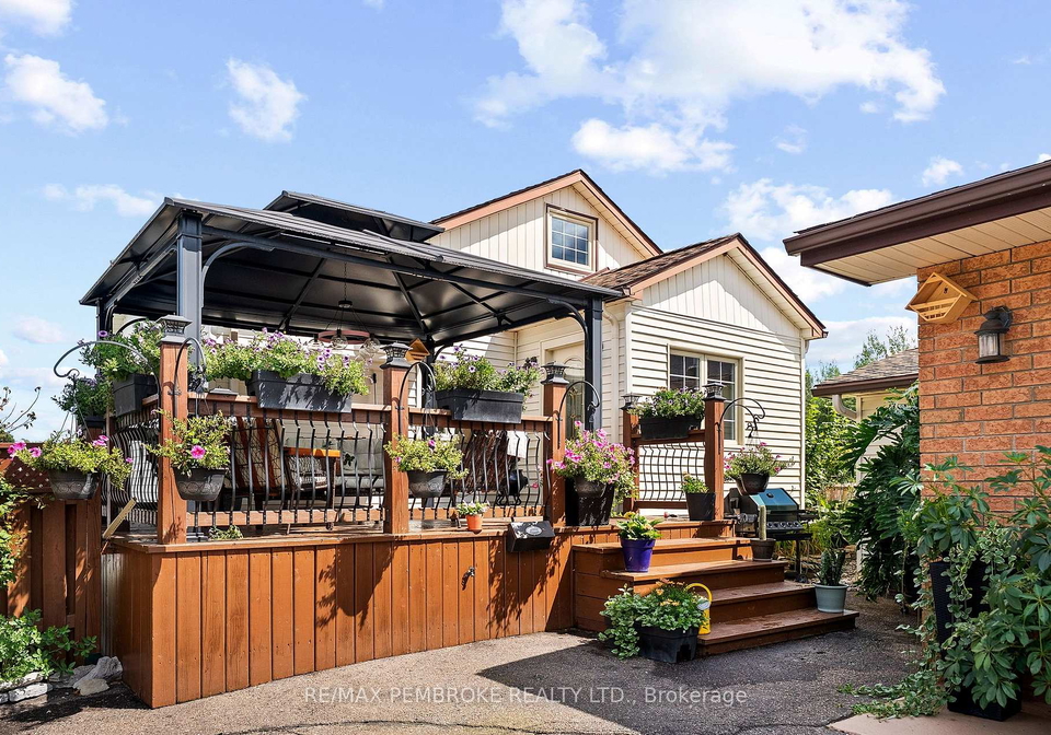 1315-blakely-crescent-w-pembroke-ontario-x13721096