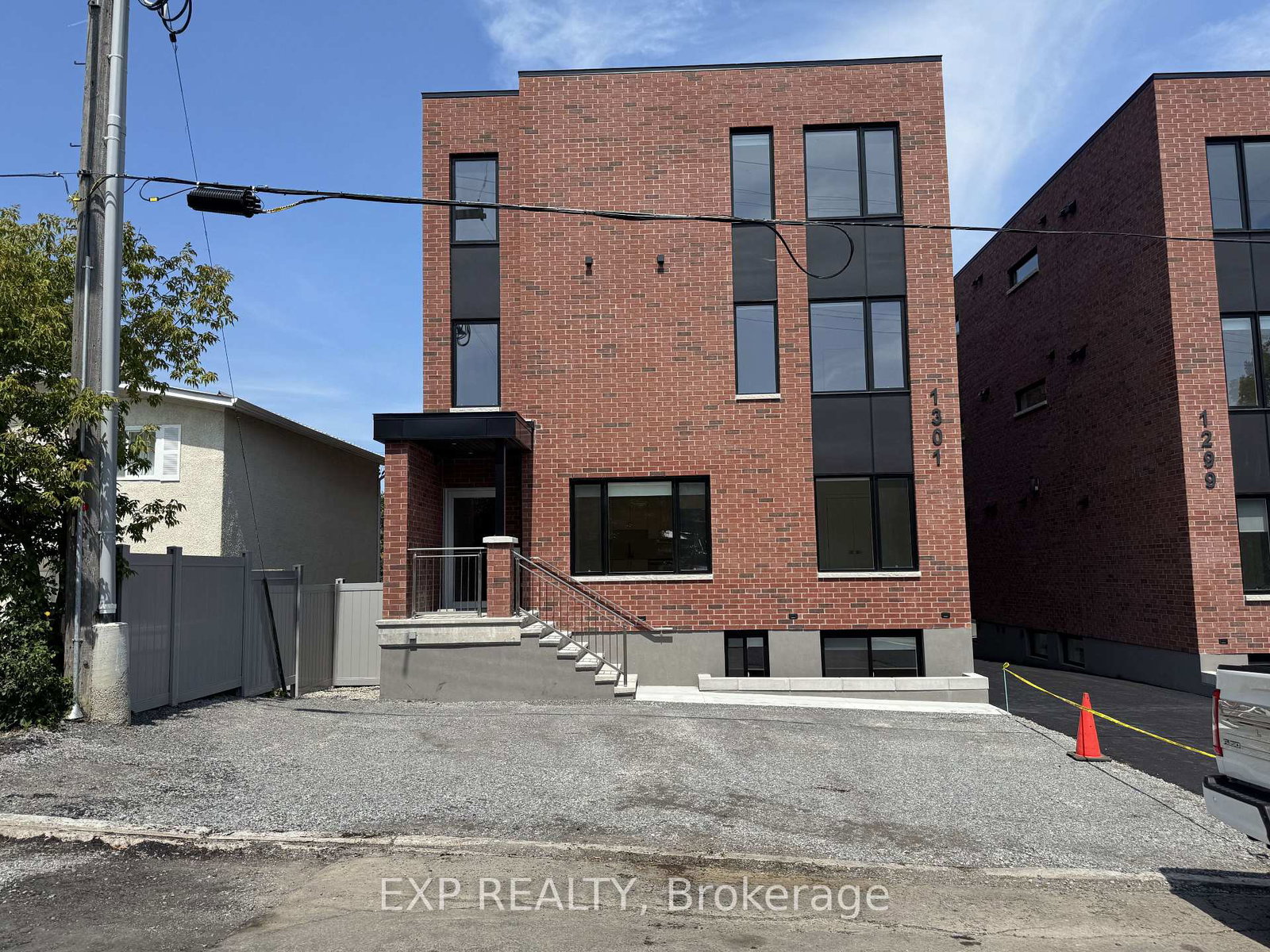 1301-dorchester-avenue-ottawa-ontario-x13721662