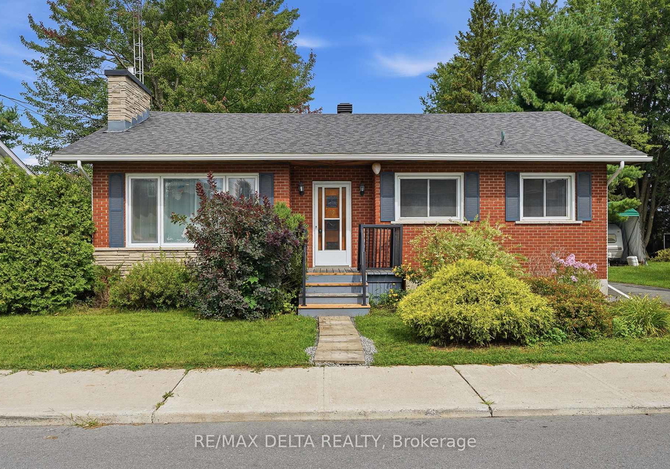 29-catherine-street-e-north-glengarry-ontario-x13721728