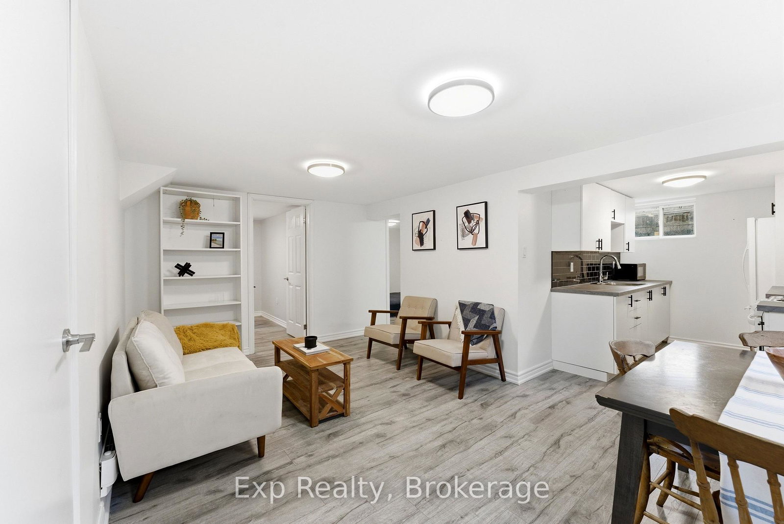 10-plaza-square-belleville-ontario-x13721762