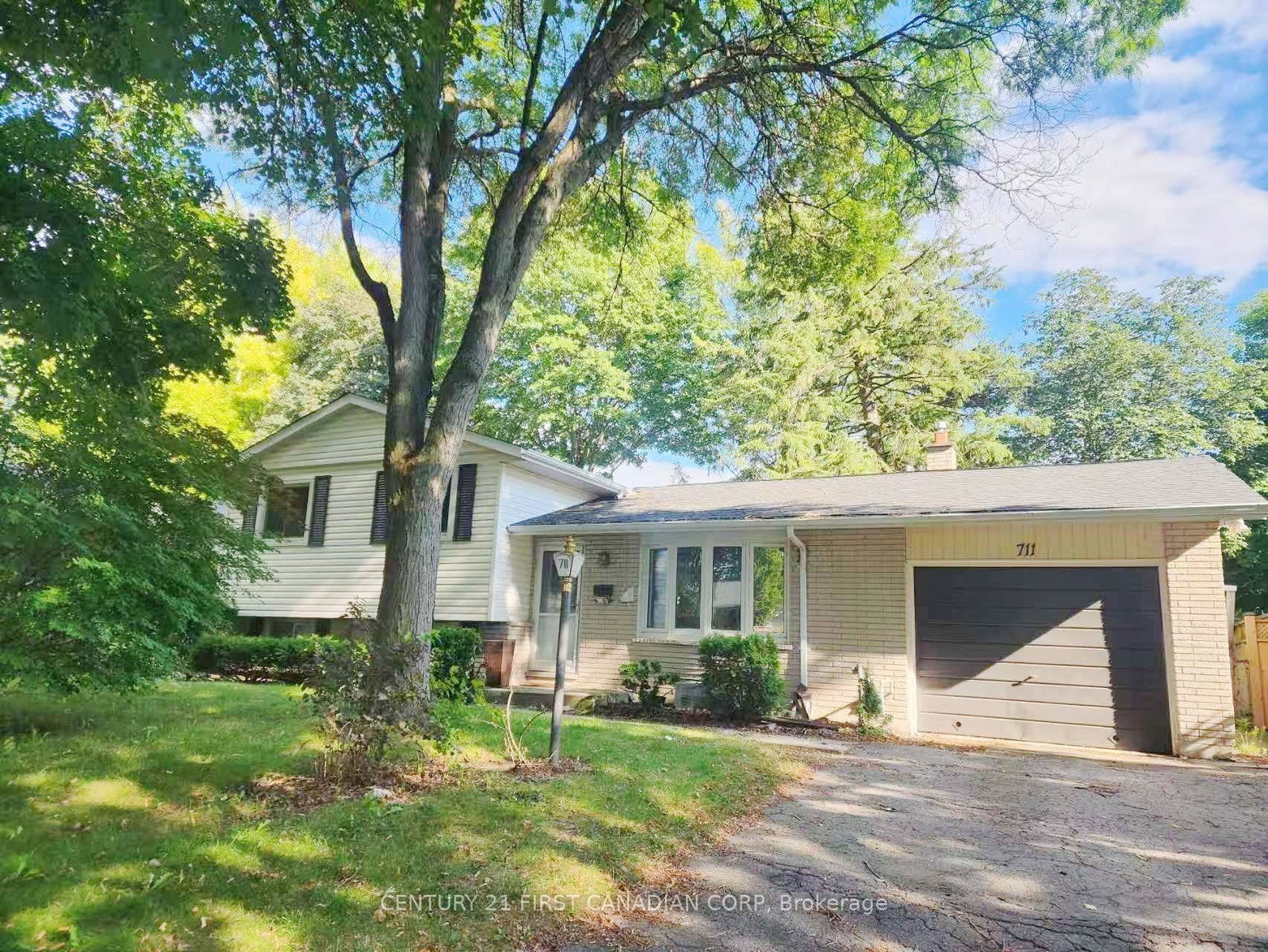 711-algoma-avenue-london-north-ontario-x13721866