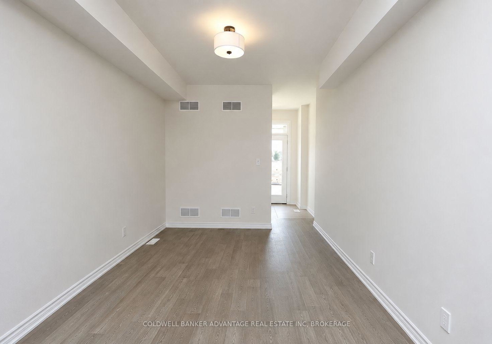 138-renfrew-trail-welland-ontario-x13722016