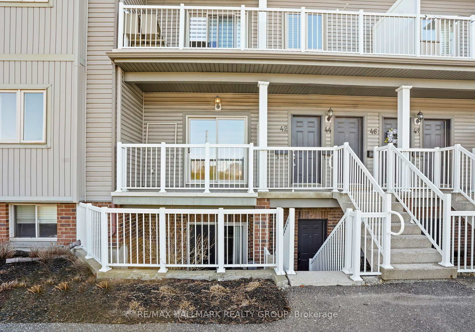 42-sternes-private-ottawa-ontario-x13722166