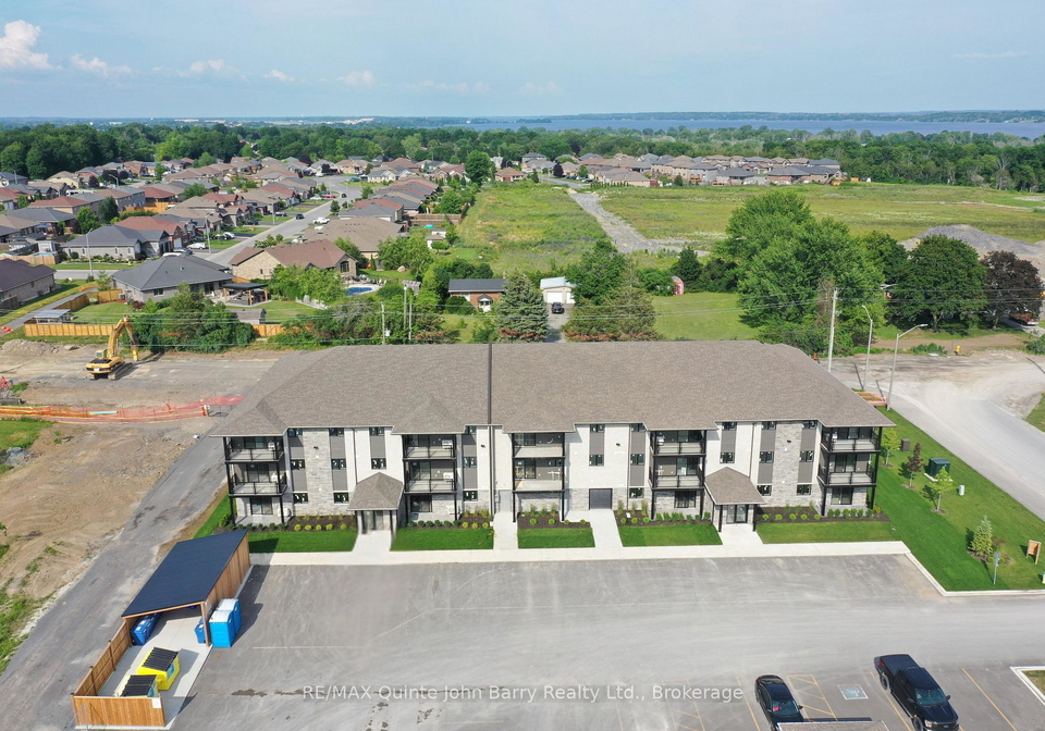 206-10-hillside-meadow-drive-quinte-west-ontario-x13722188