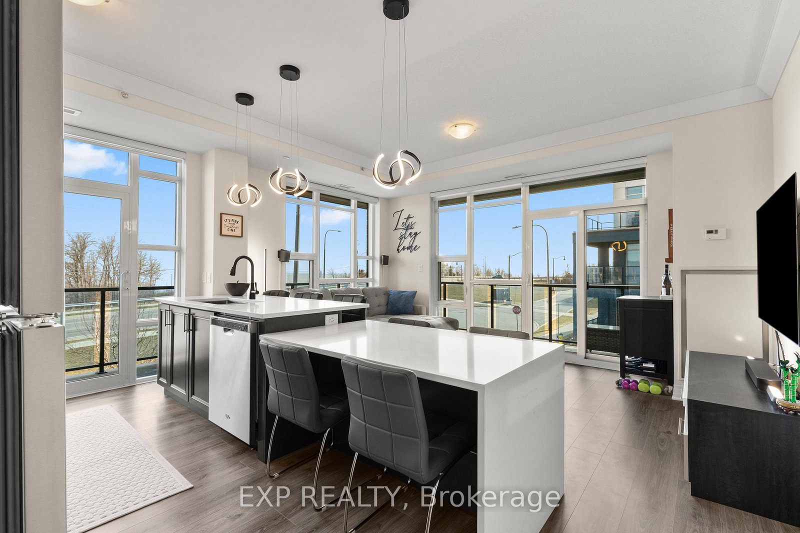 10-concord-place-grimsby-ontario-x13722398