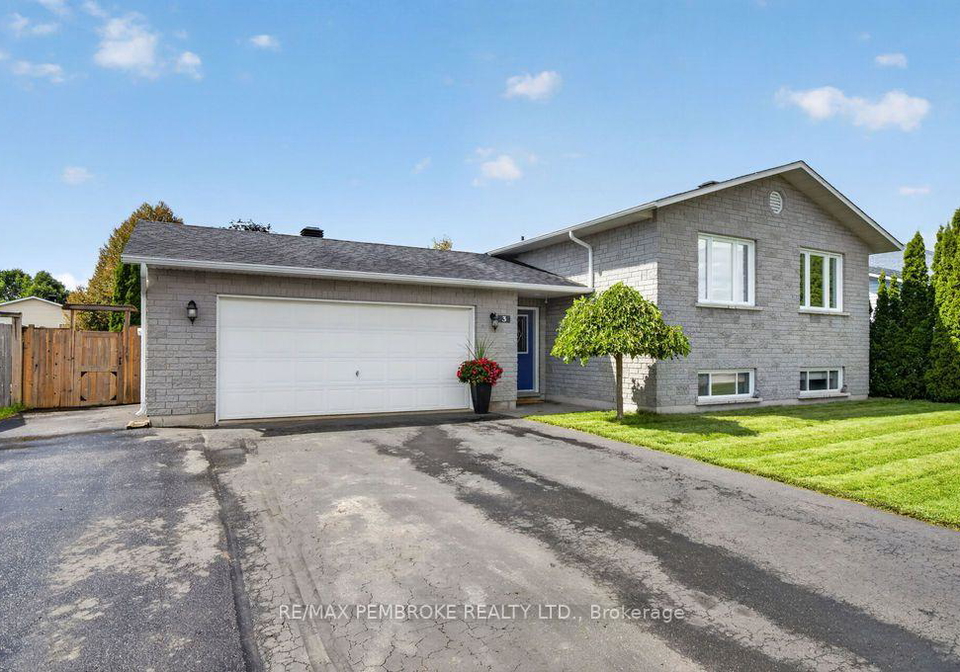 3-winfield-street-petawawa-ontario-x13722686