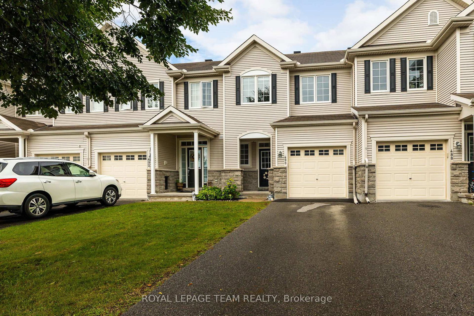 490-dundonald-drive-ottawa-ontario-x13722710