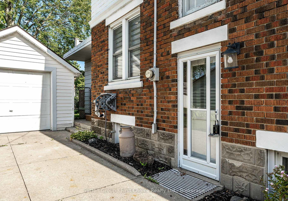 152-st-andrew-street-west-perth-ontario-x13722712