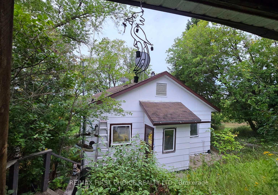 335-govt-road-kenora-ontario-x13722844