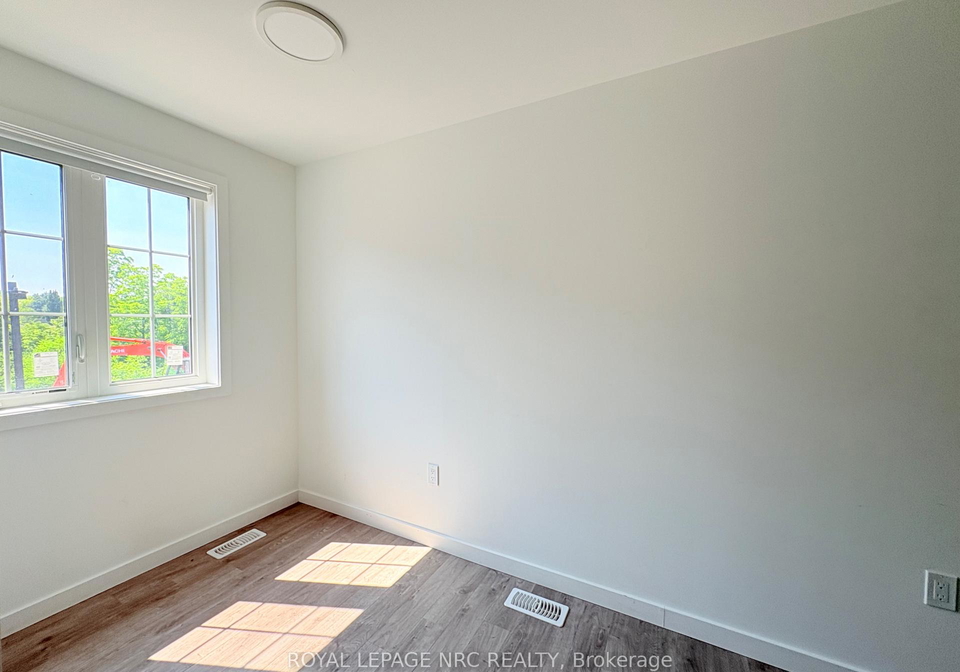 90-highriver-trail-welland-ontario-x13723010