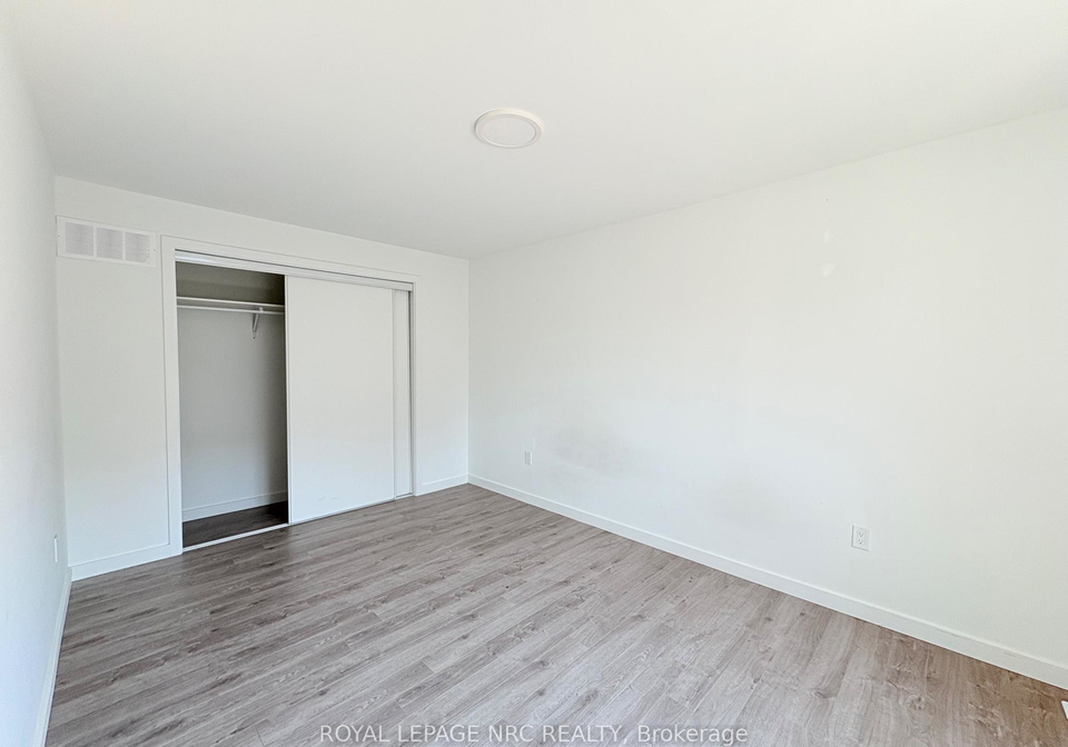 90-highriver-trail-welland-ontario-x13723010