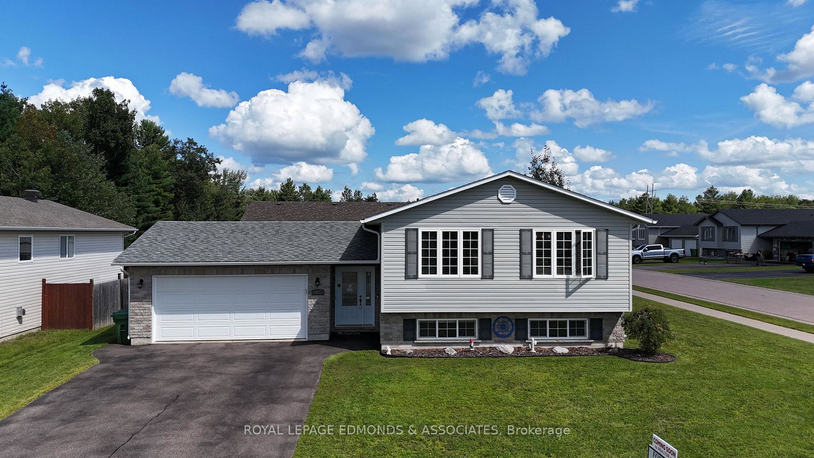47-winfield-street-petawawa-ontario-x13723086