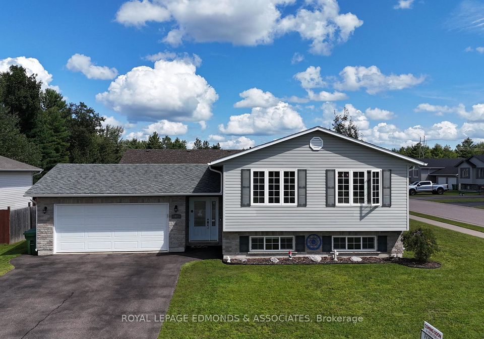 47-winfield-street-petawawa-ontario-x13723086