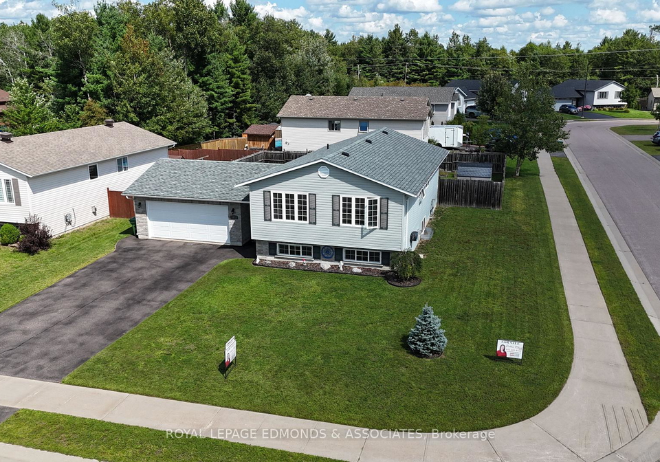 47-winfield-street-petawawa-ontario-x13723086