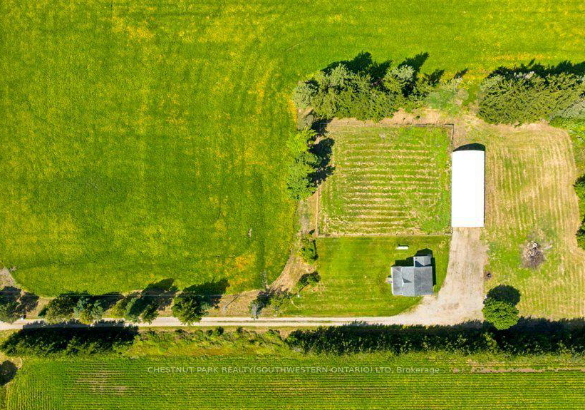 5480-42-line-west-perth-ontario-x13723276