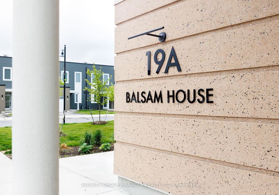 19-a-west-street-n-kawartha-lakes-ontario-x13723490