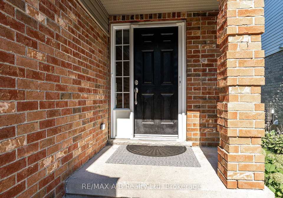 10-buckingham-drive-stratford-ontario-x13723492
