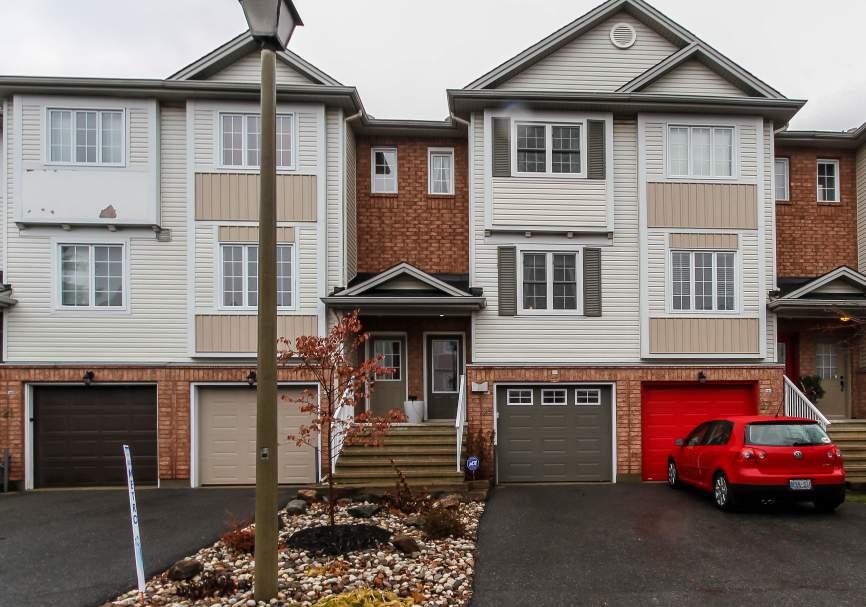 25-manhattan-crescent-ottawa-ontario-x13723596