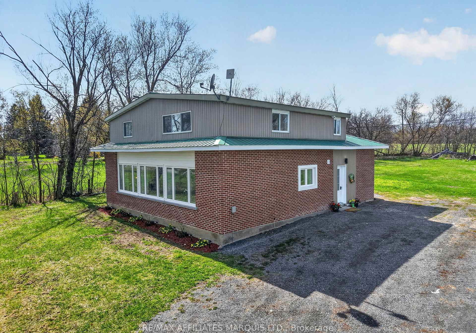 20033-kenyon-conc-road-4-north-glengarry-ontario-x13723604