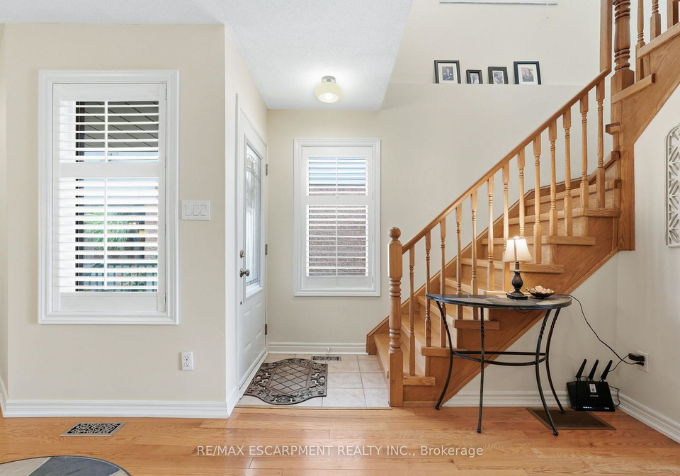 8-slater-court-hamilton-ontario-x13723640